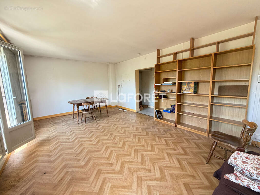 Appartement Rueil Malmaison 4 pièce(s) 63 m2 - photo 3