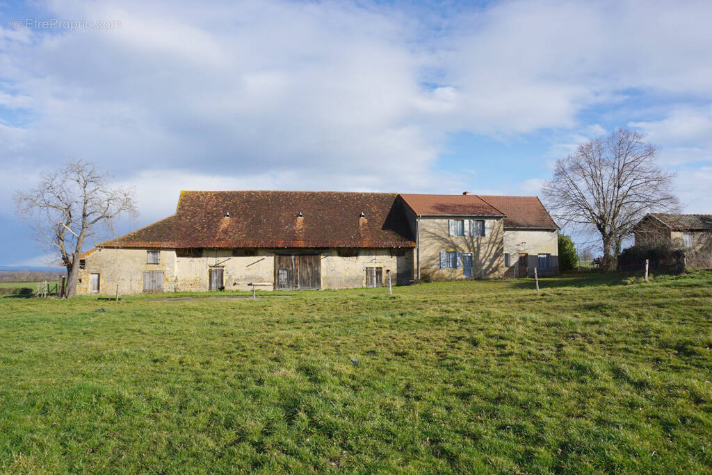 Maison à PARAY-LE-MONIAL