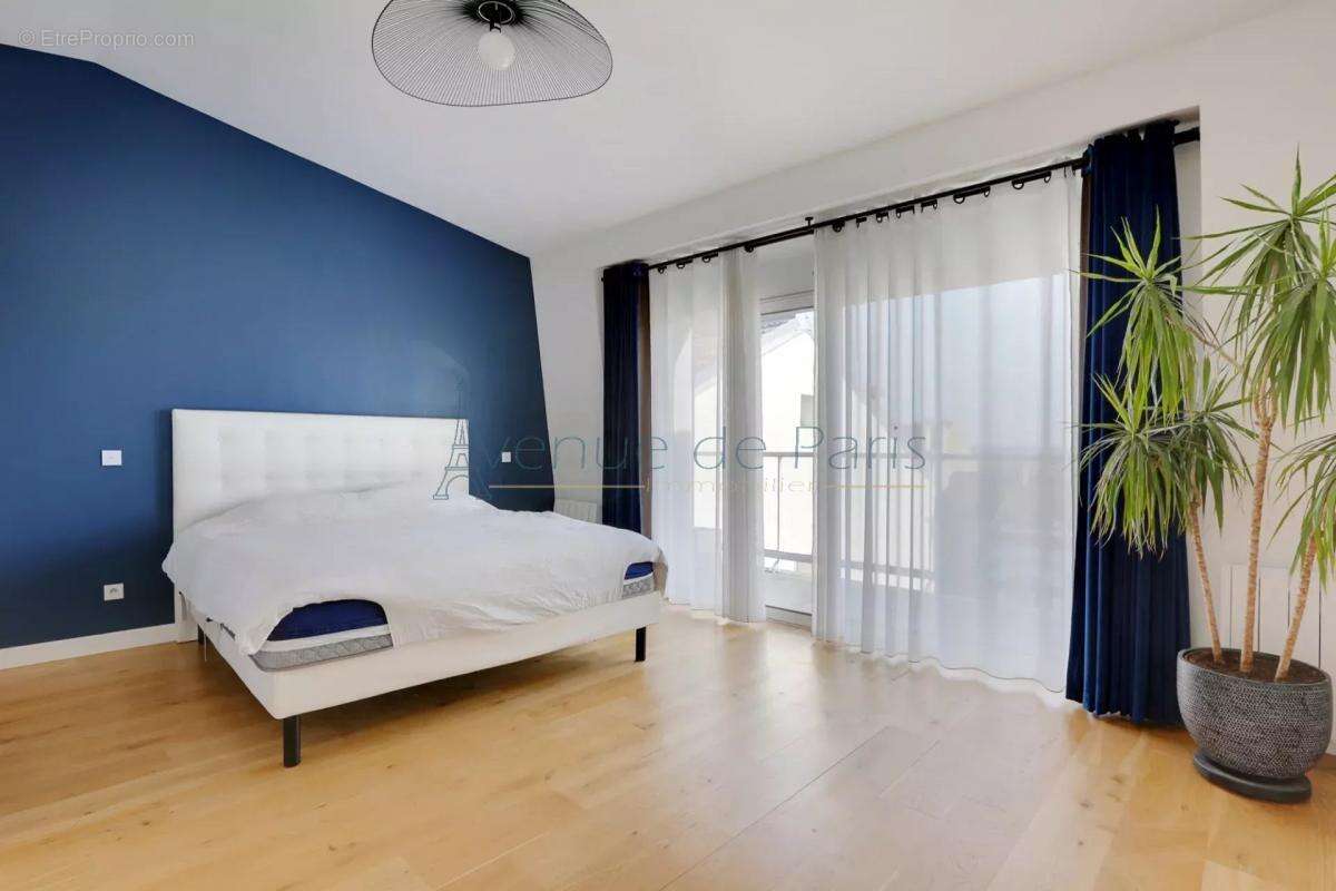 Appartement à SURESNES