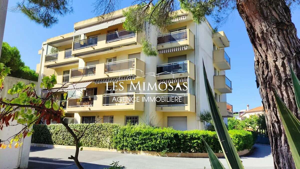Appartement à FREJUS