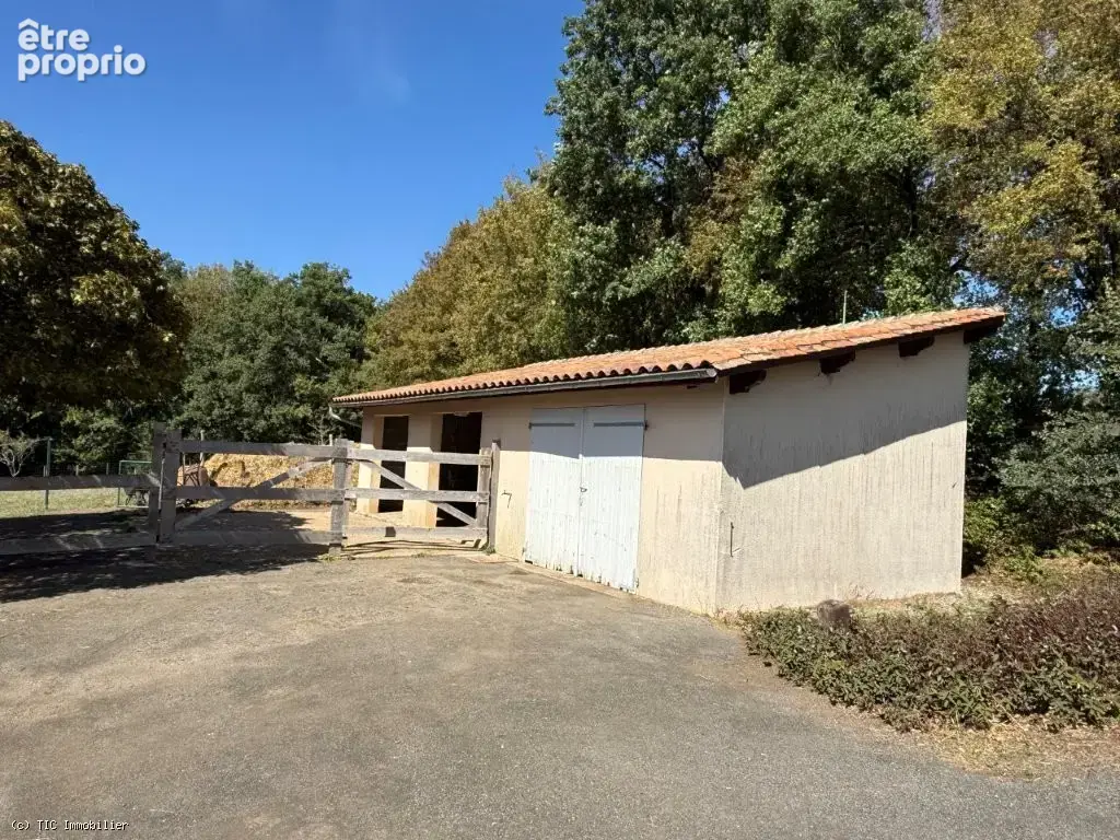 Maison Exceptionnelle avec Petite Equestre, Prairie Clôturée, Grand Terrain et Vues Magnifiques ! - photo 26