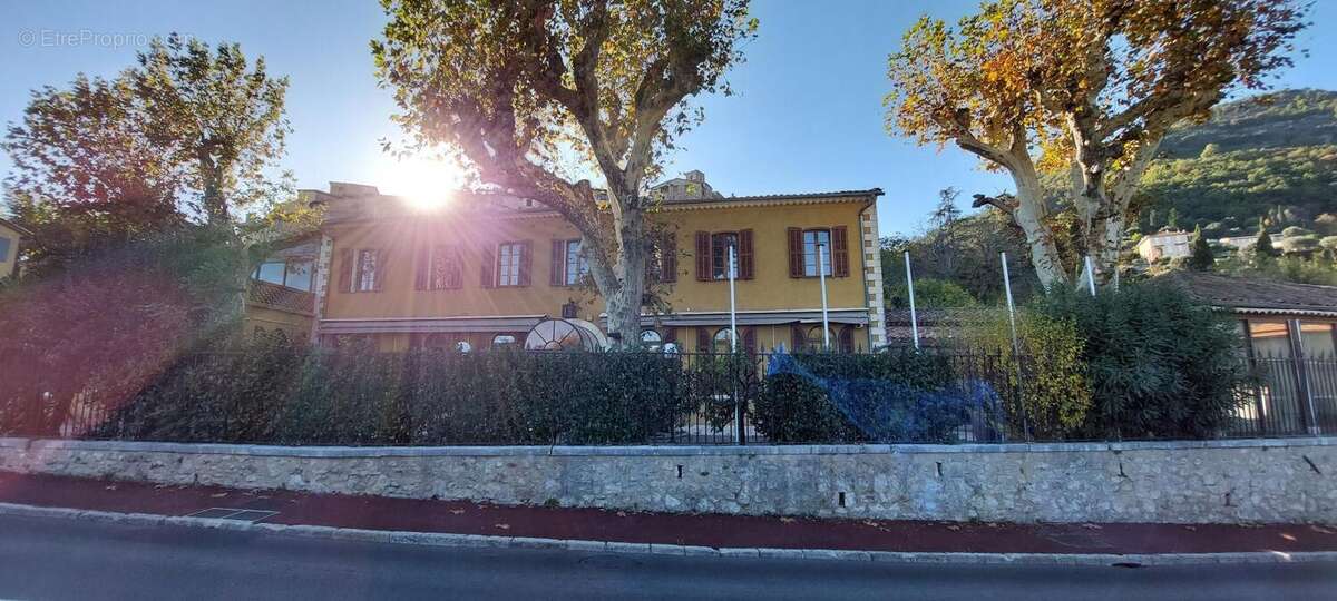 Appartement à LE BAR-SUR-LOUP