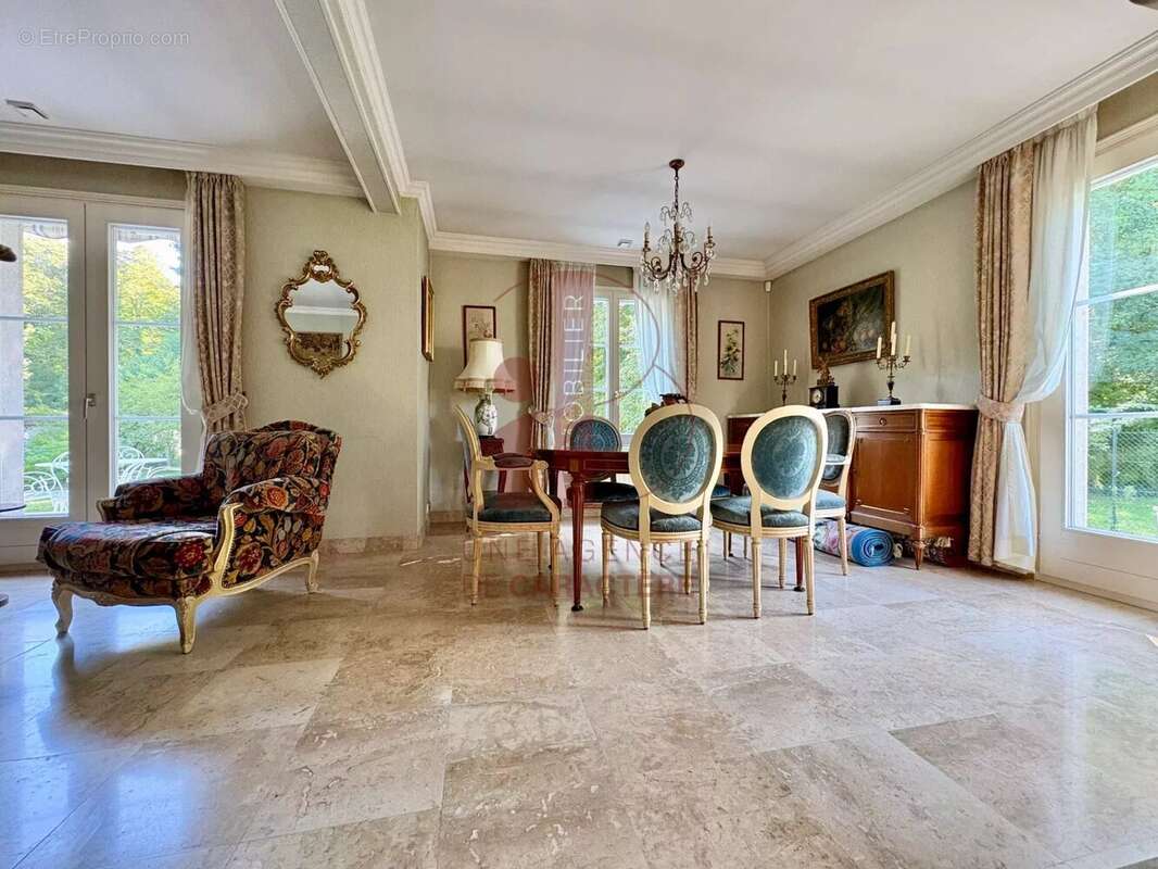 Maison à BOURRON-MARLOTTE