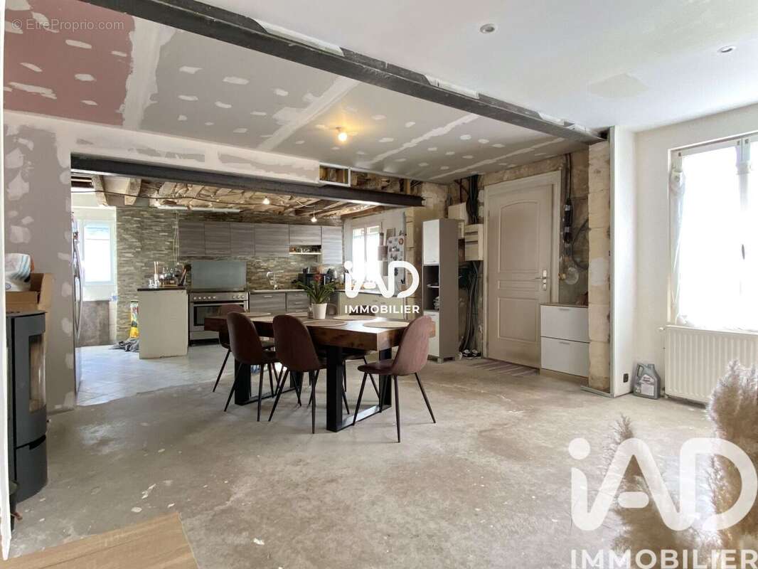 Maison 165 m² à Cuise-La-Motte  - photo 4