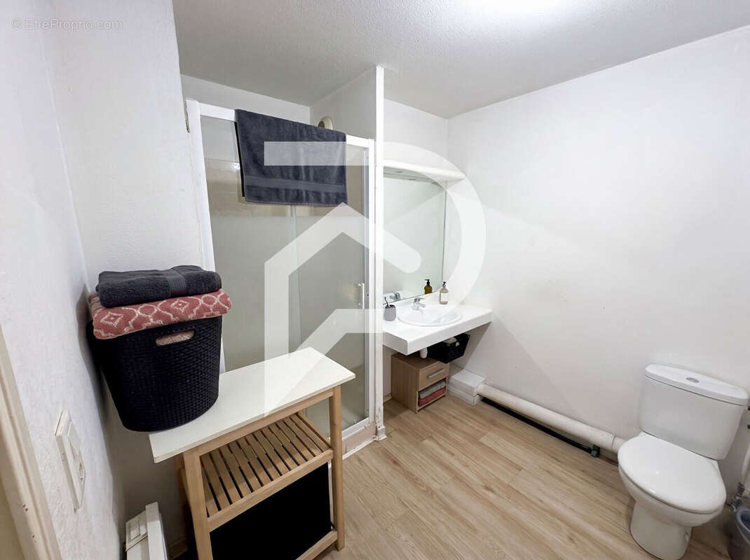 Appartement à MARSEILLE-3E