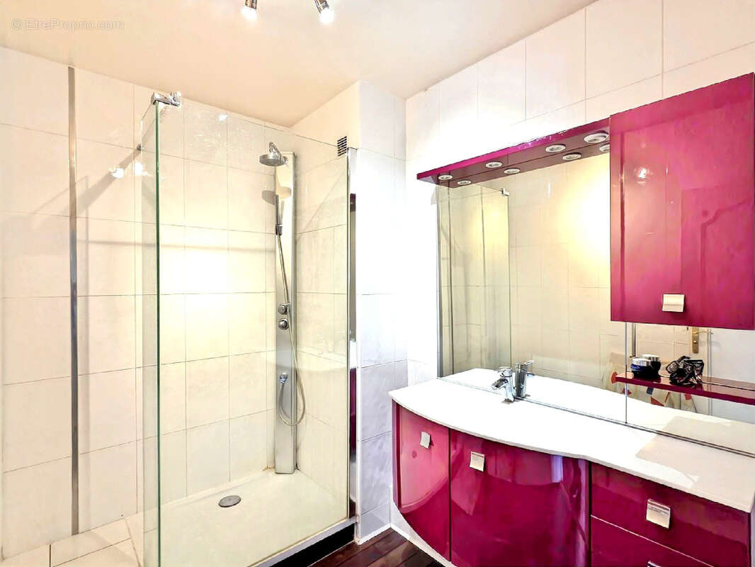 A vendre - appartement lumineux de 84.93m2 - proche gare de troyes - dernier etage - photo 5
