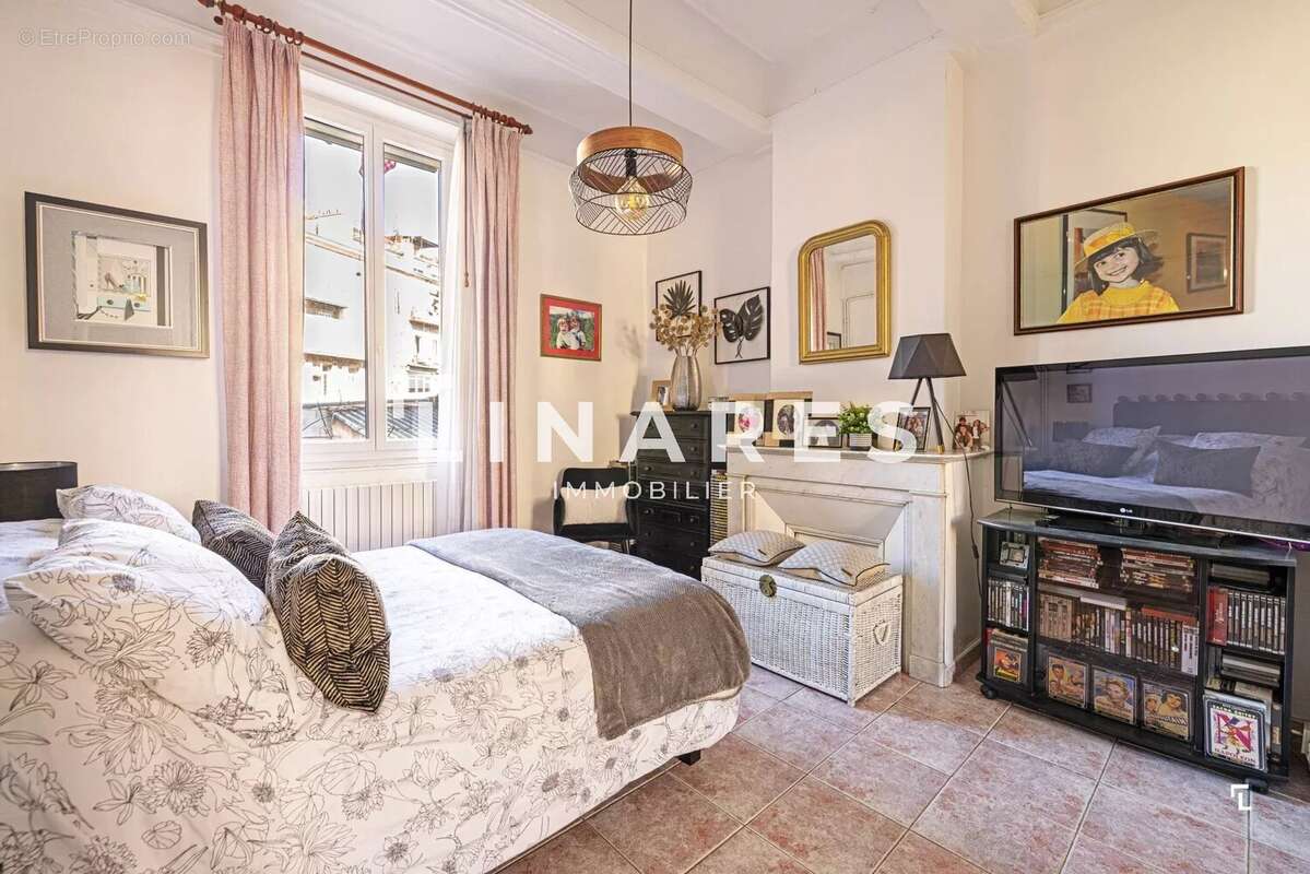 Appartement à MARSEILLE-1E