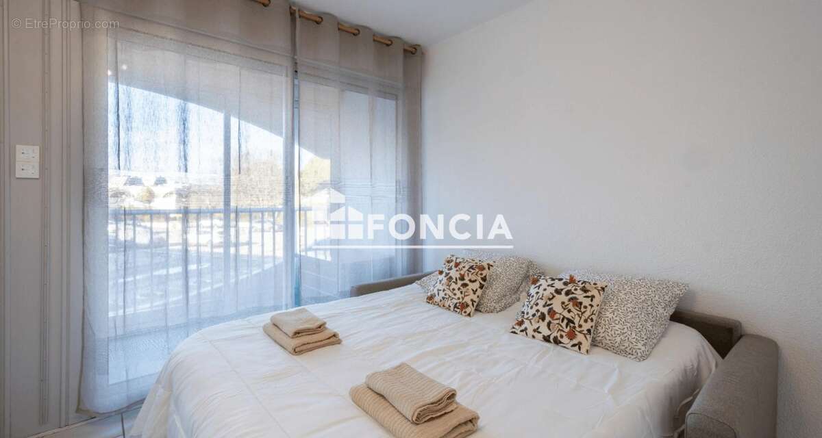 La Grande-Motte Point Zéro – Studio 32 m² rénové en front de mer avec parking privé et loggia - photo 12
