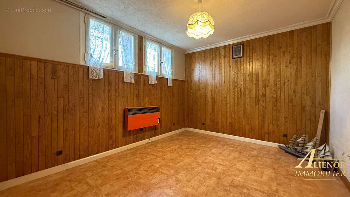 Maison à COULOUNIEIX-CHAMIERS