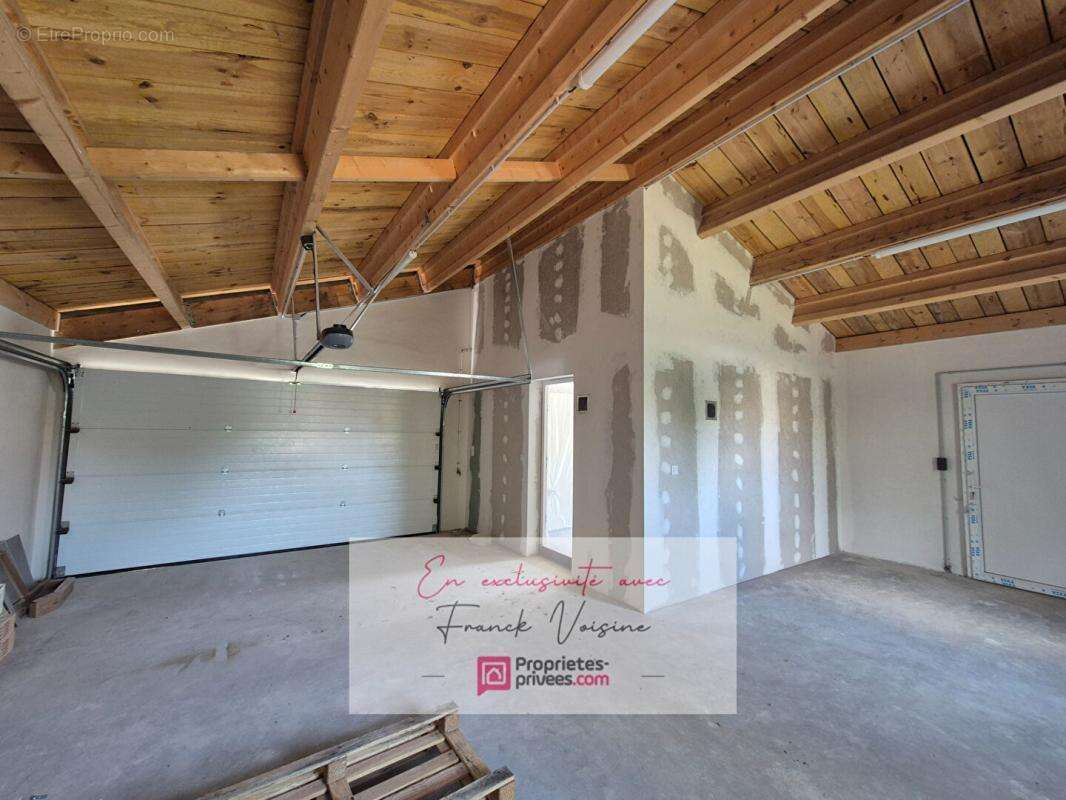 A VENDRE en Exclusivité à L'Oie, maison de 125 m2 avec 4 chambres sur une parcelle de 644 m2 env - photo 9