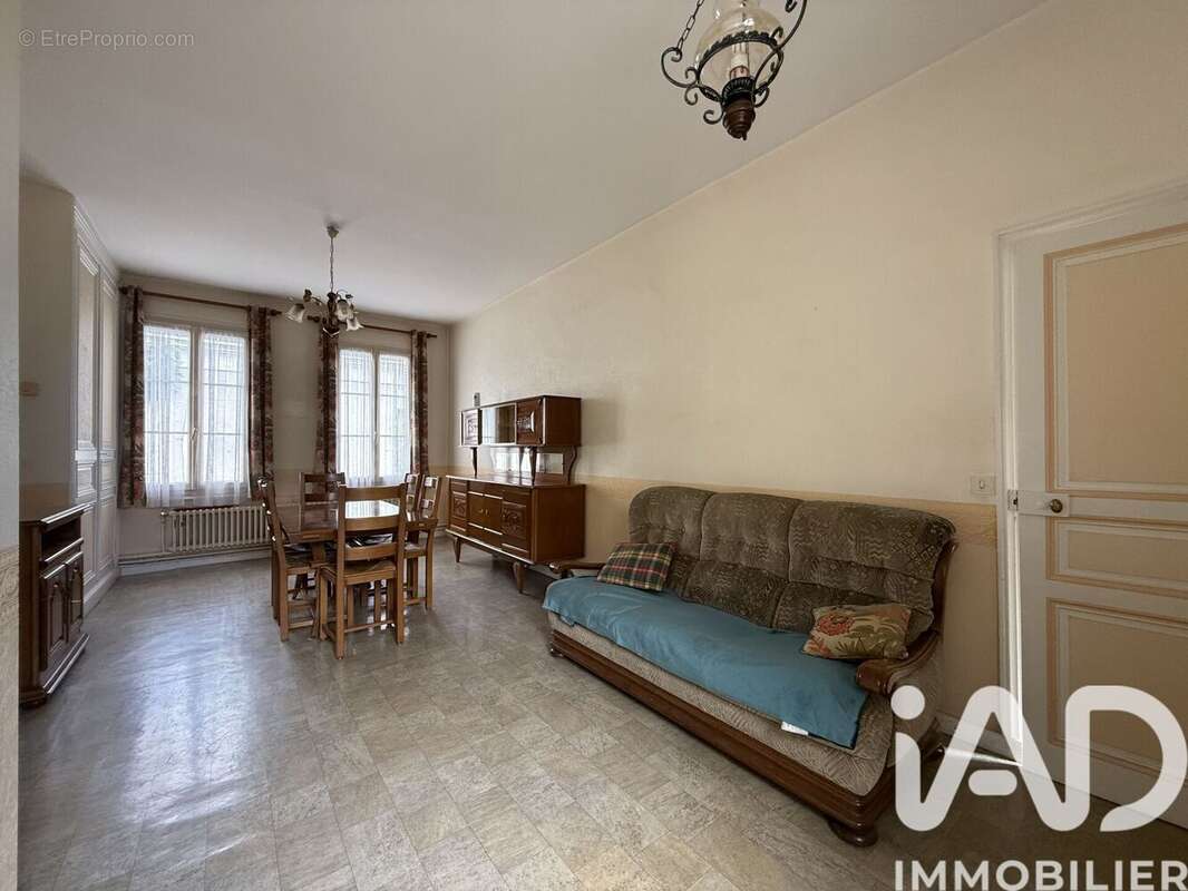 Maison 128 m² à La Croix-En-Touraine  - photo 7