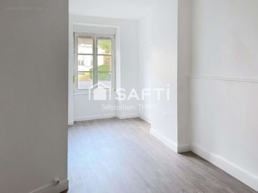 Photo 4 - Appartement à LONGUYON