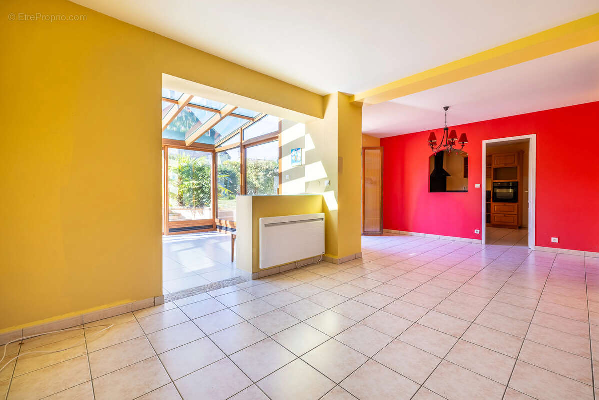 1386ef2b-939c-4cab-bb67-4250d733c227 - Maison à RAMBOUILLET