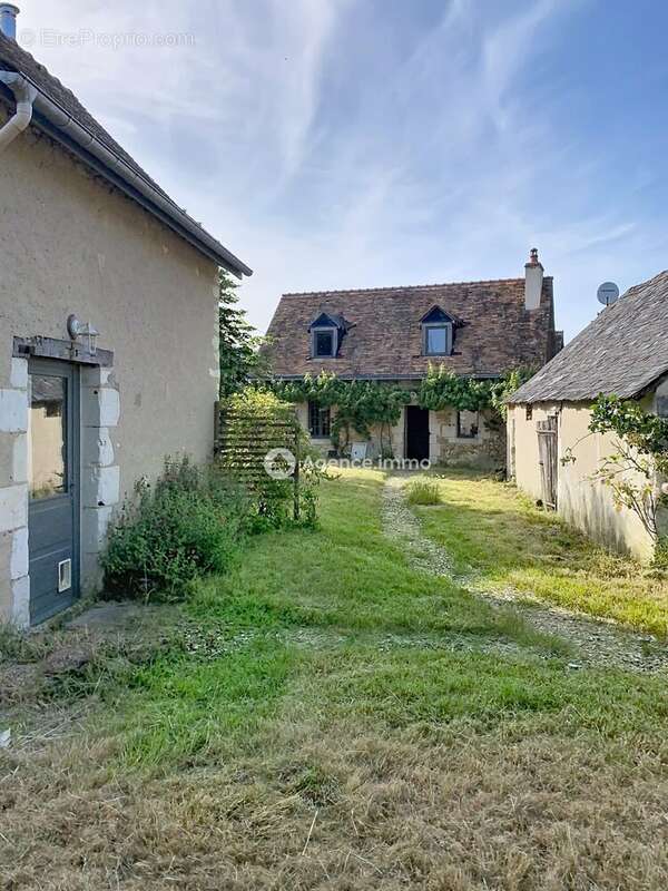 Maison à MARCILLY-SUR-MAULNE