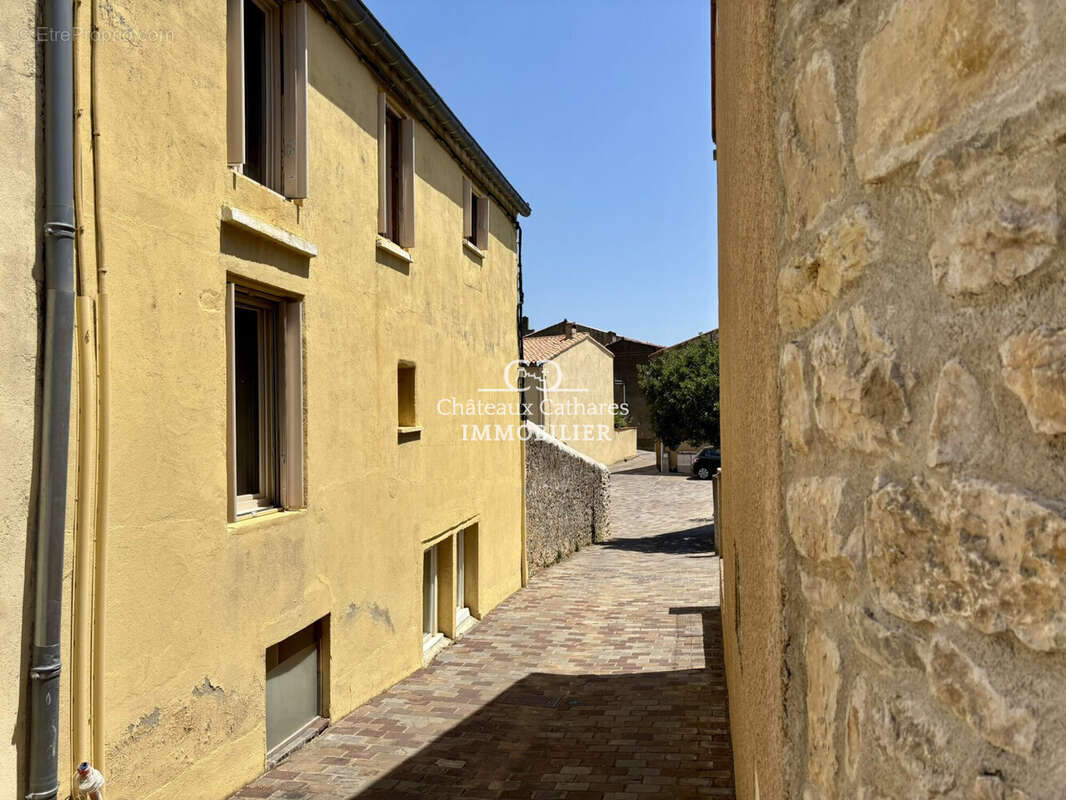 Maison 239 m² à Duilhac-Sous-Peyrepertuse  - photo 5