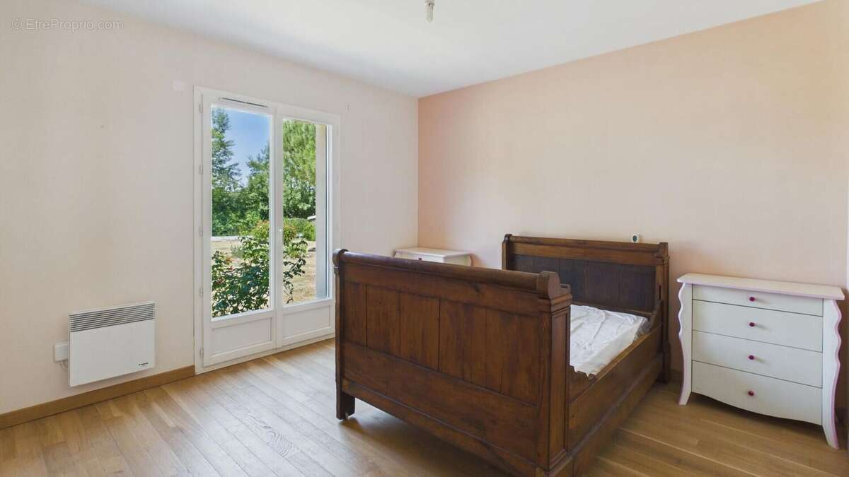 Maison 180 m² à Le Poinconnet  - photo 9
