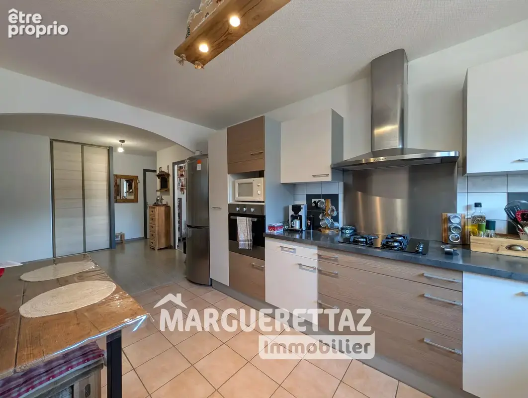 T3 de 75 m² a cluses - photo 7