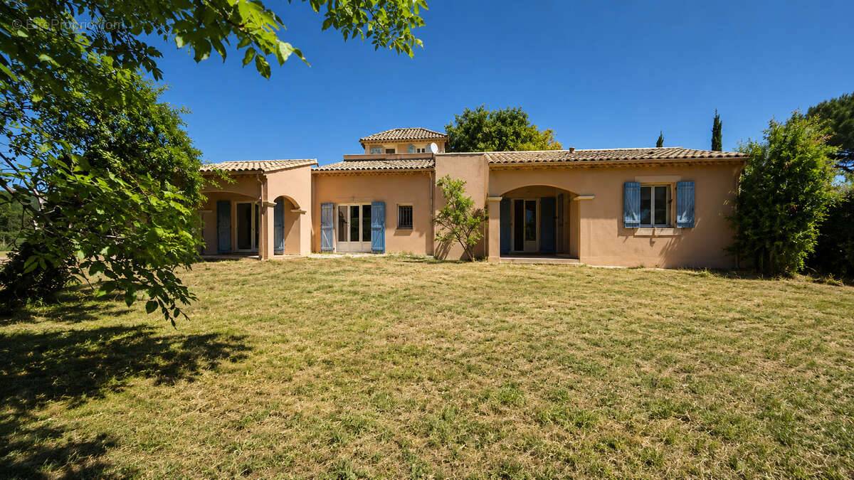 Maison à CADENET