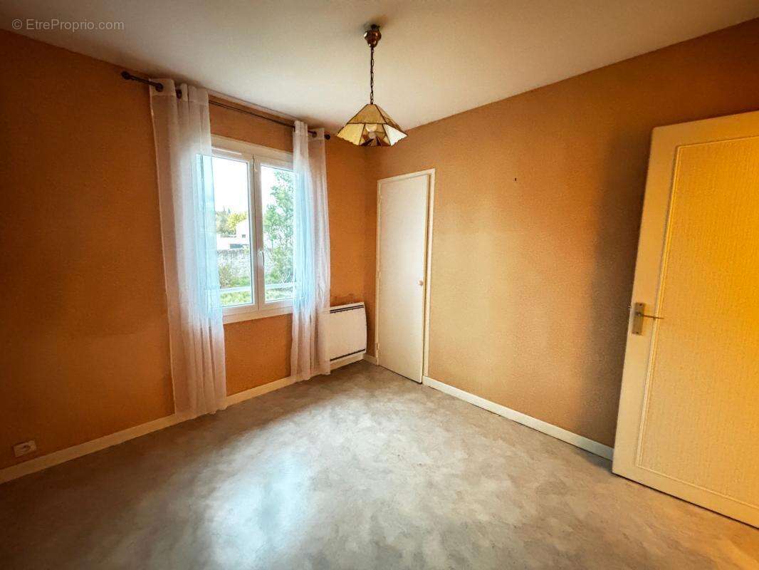 Maison à VILLEMOUSTAUSSOU