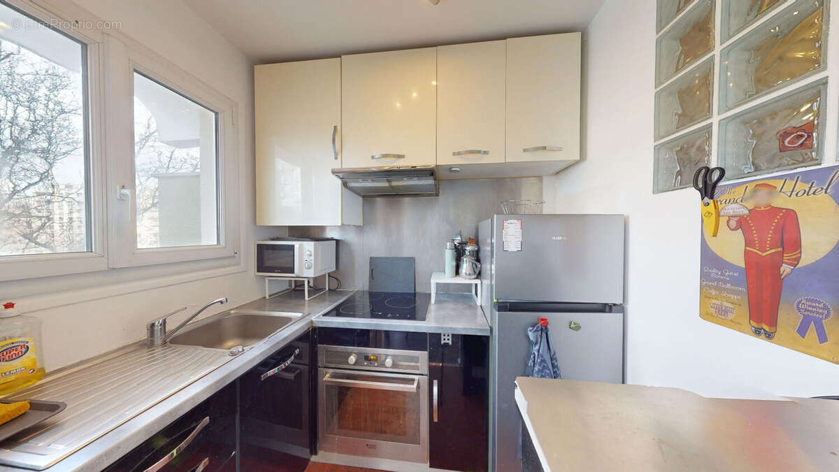 Appartement à PARIS-19E