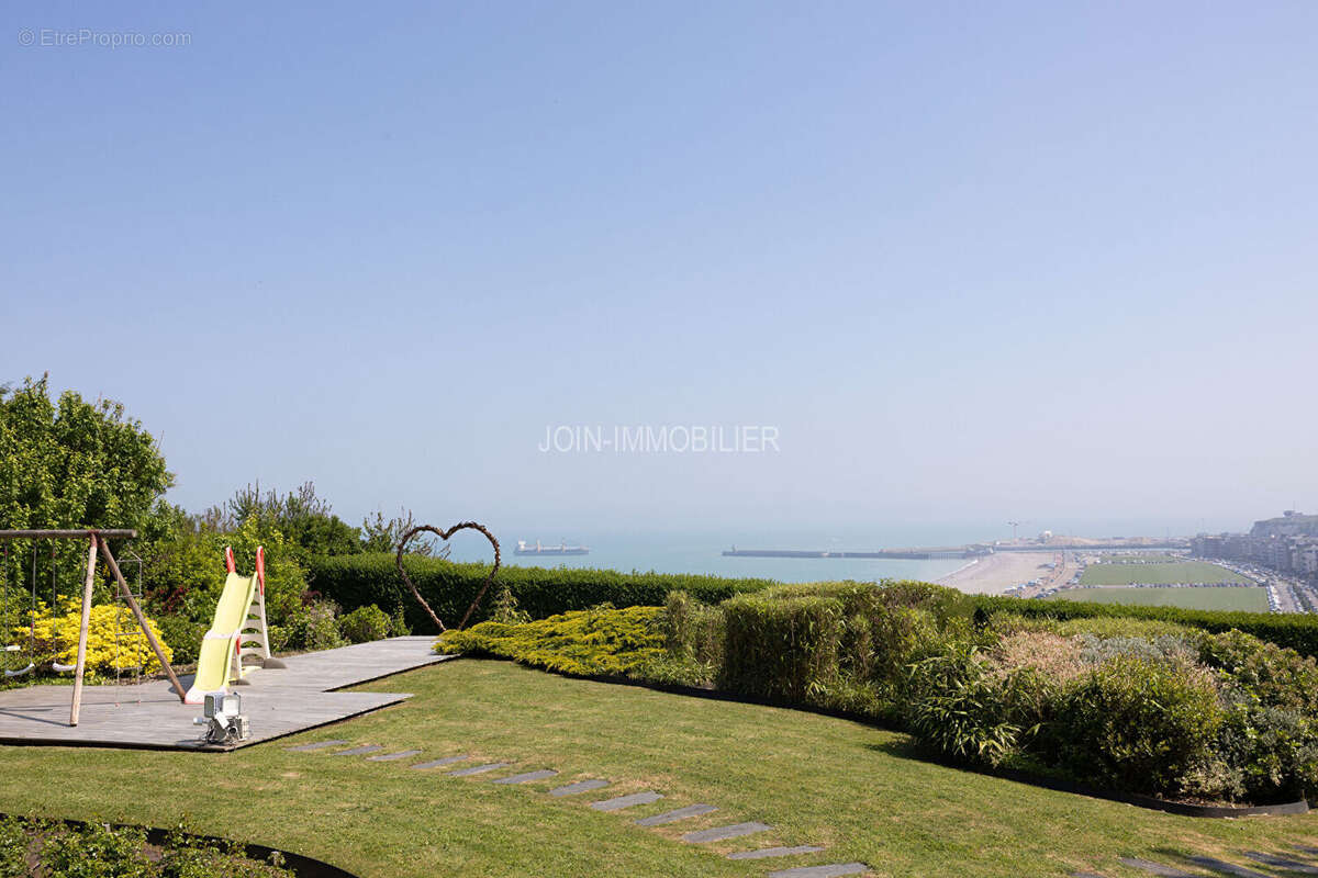 Demeure de prestige Dieppe 6 pièce(s) 273.65 m² - photo 16