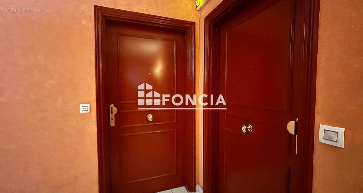 Appartement à MANDELIEU-LA-NAPOULE