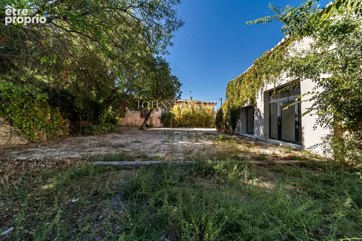 A VENDRE Mas de ville rénové avec maisonnette indépendante à restaurer – L’Isle-sur-la-Sorgue, Provence - photo 10