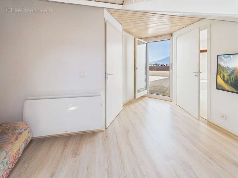 Appartement à AMBILLY