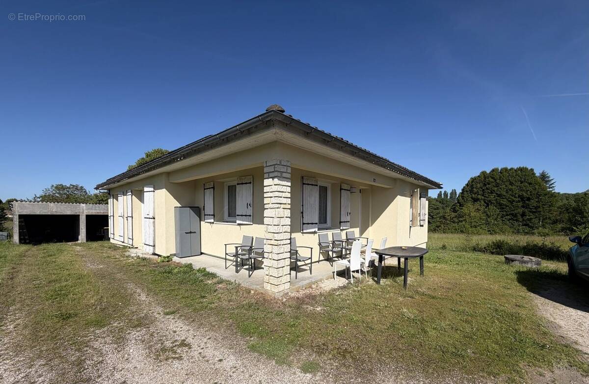 Maison à VOULGEZAC
