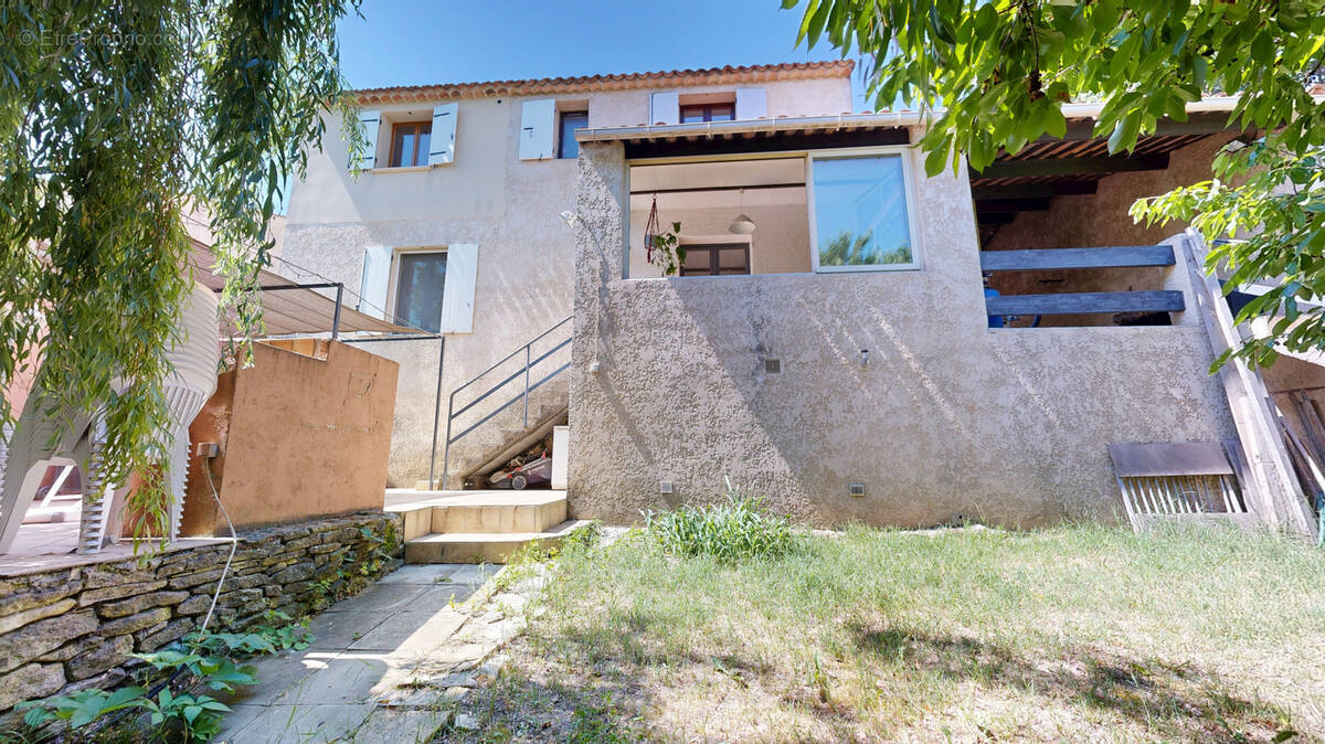 Maison à FORCALQUIER