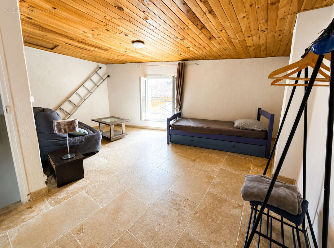 Maison à POURCIEUX