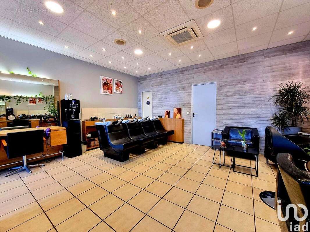 Photo 2 - Commerce à SAINT-OUEN-L&#039;AUMONE