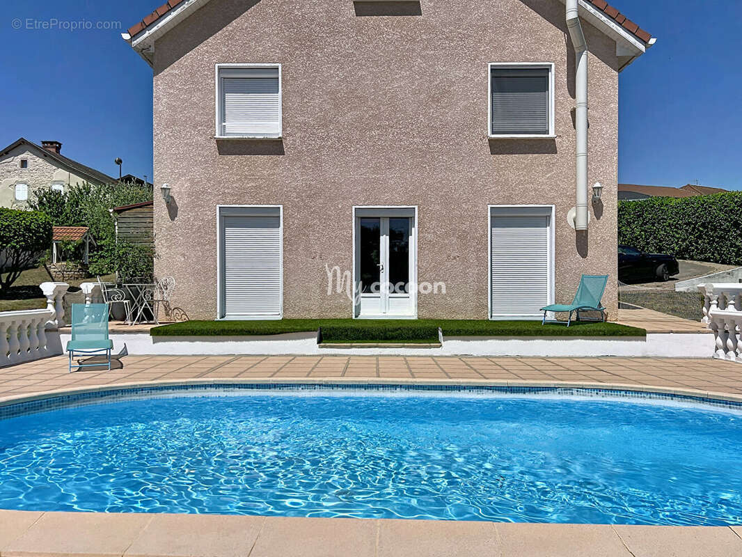 Maison - 7 pièces - 218 m² - photo 3
