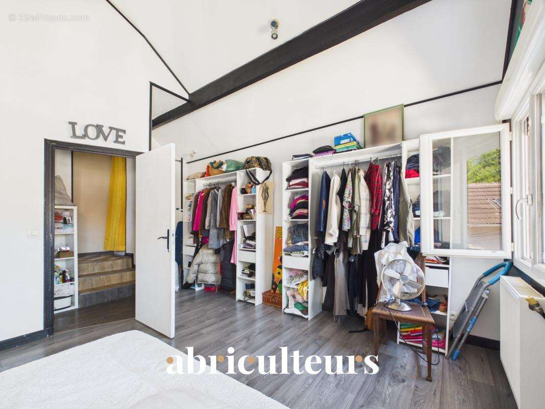 Maison de 6 pièces 140 m² en secteur résidentiel en vente à Argenteuil (95100) - photo 11