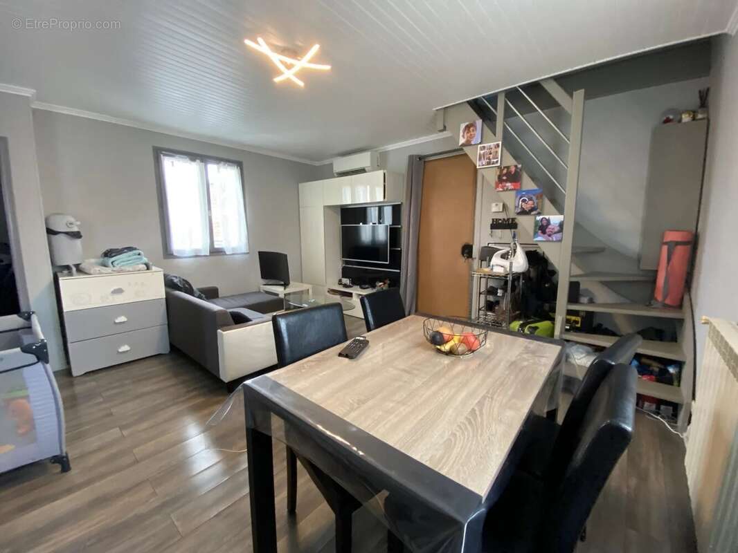 Appartement à LE CANNET