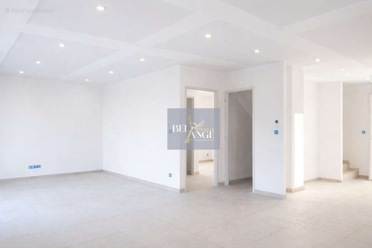 Maison à VALLON-PONT-D'ARC