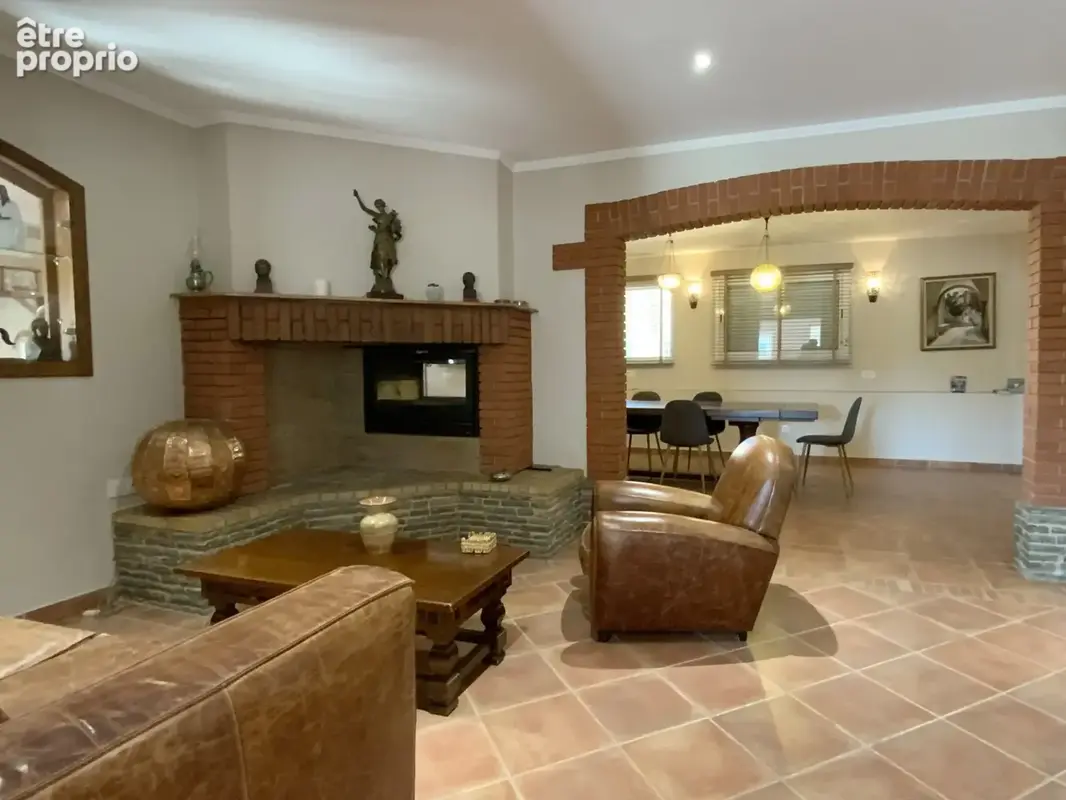 Propriété de 380 m2 avec vue panoramique sur les montagnes. - photo 19
