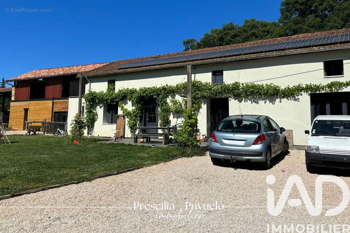 Photo 2 - Maison à PUYDARRIEUX