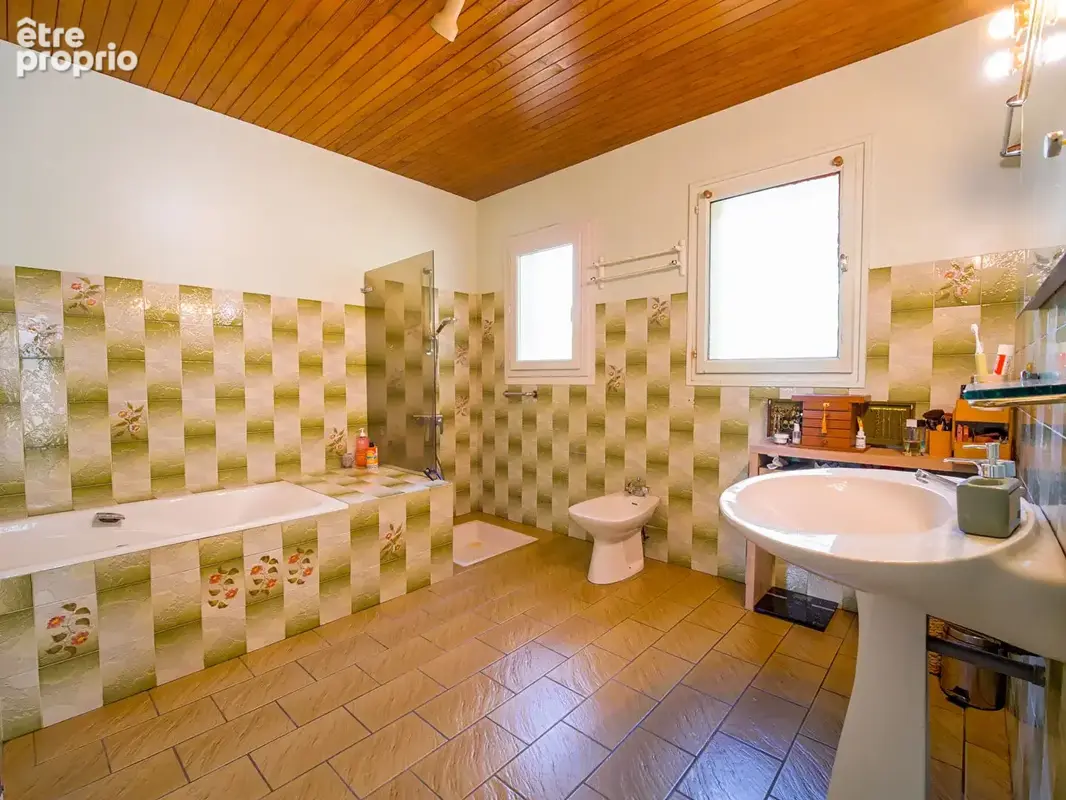 Maison d'architecte au calme. Un potentiel exceptionnel! - photo 9