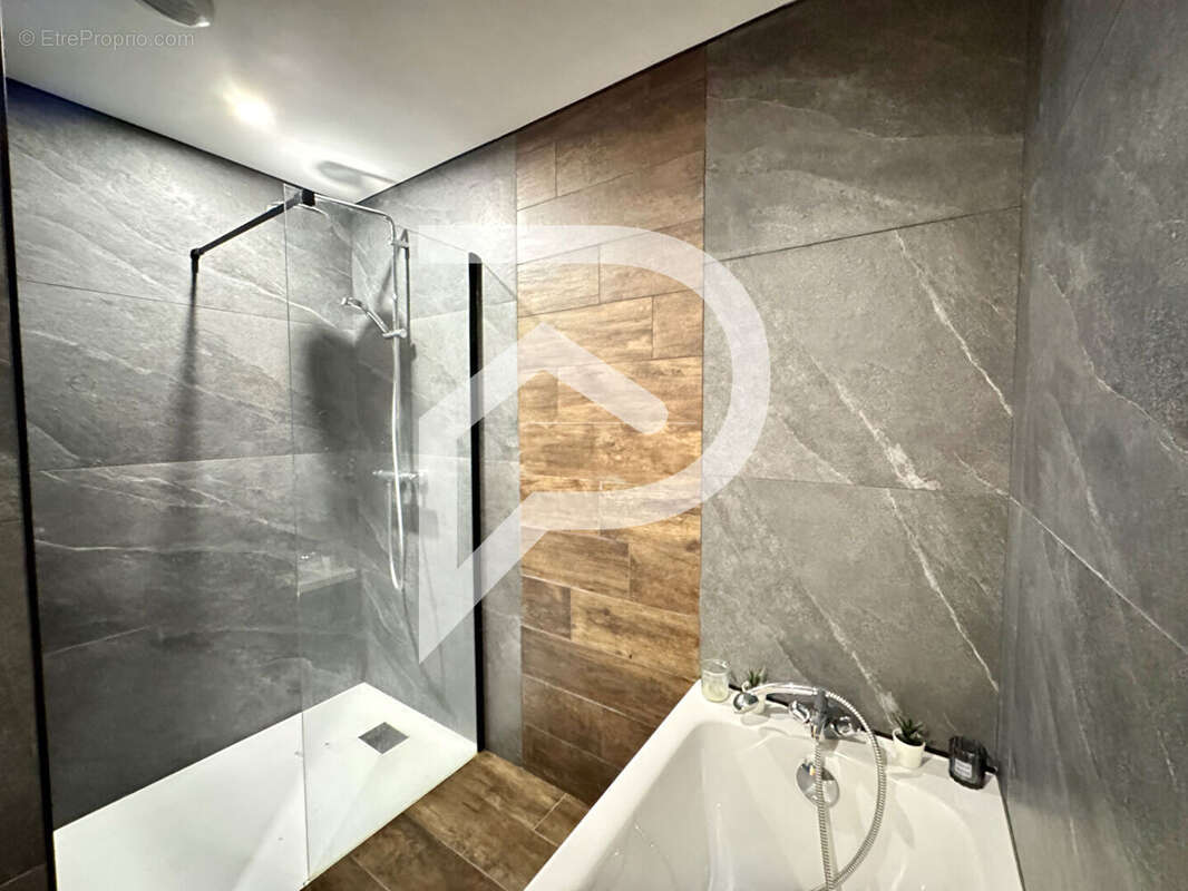 Maison rénovée située à Vesvres-sous-Chalancey 135 m² - photo 6
