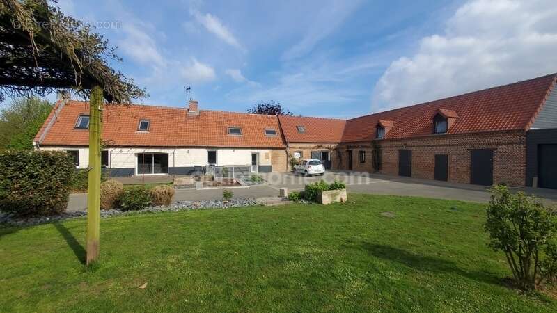 Maison à LATTRE-SAINT-QUENTIN