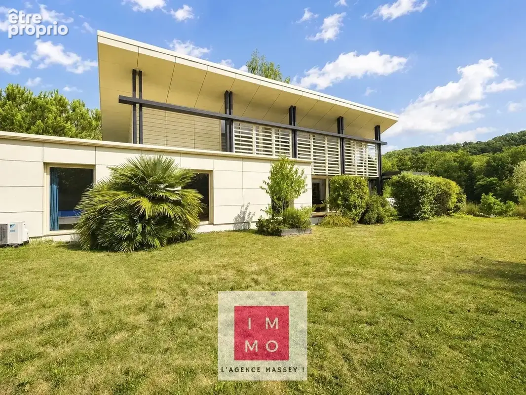 TARBES SUD : Une villa d’architecte au caractère exceptionnel - photo 7