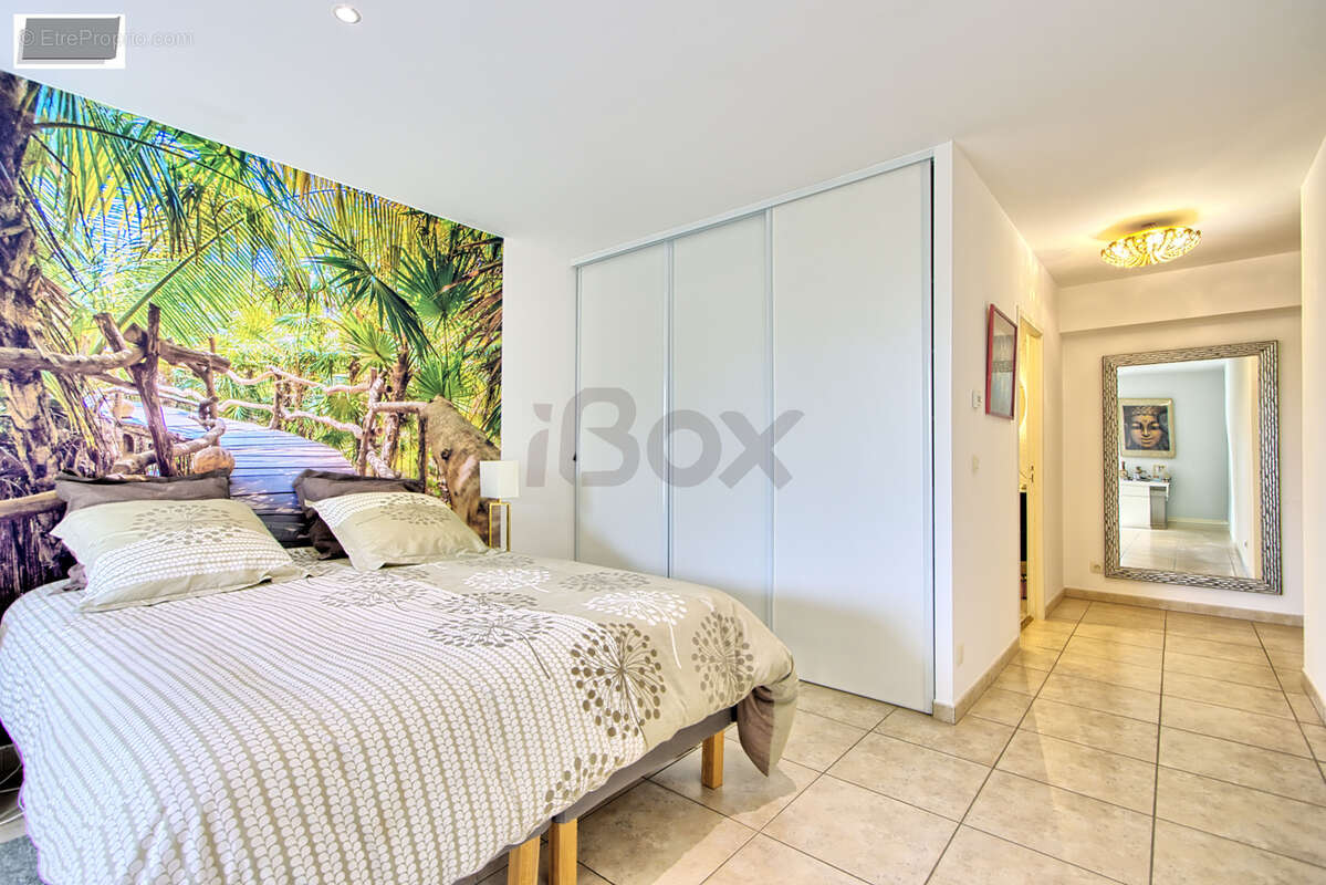 Maison à SOLLIES-VILLE