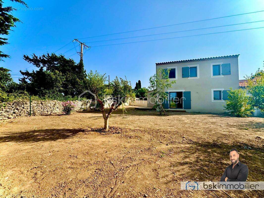 Maison à VIC-LA-GARDIOLE