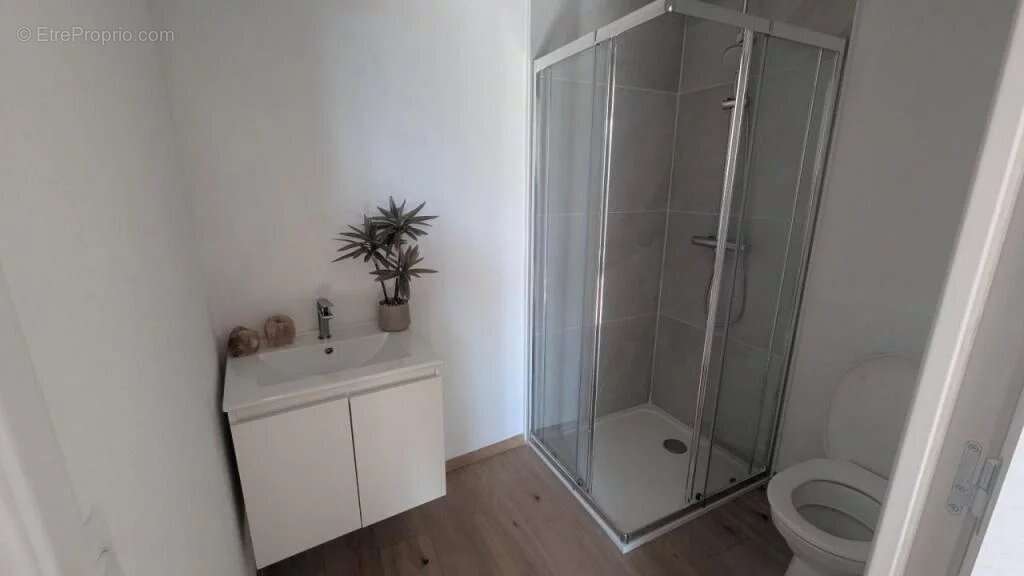 Appartement à POURRIERES