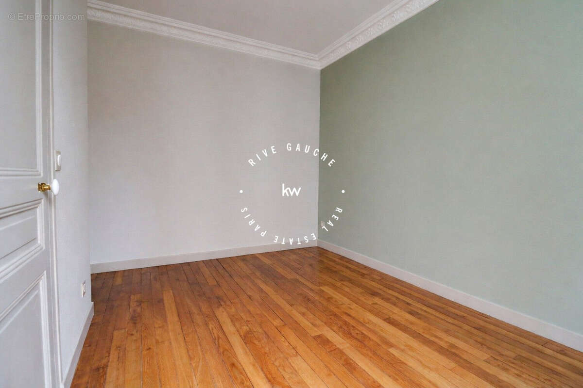 Appartement à PARIS-14E