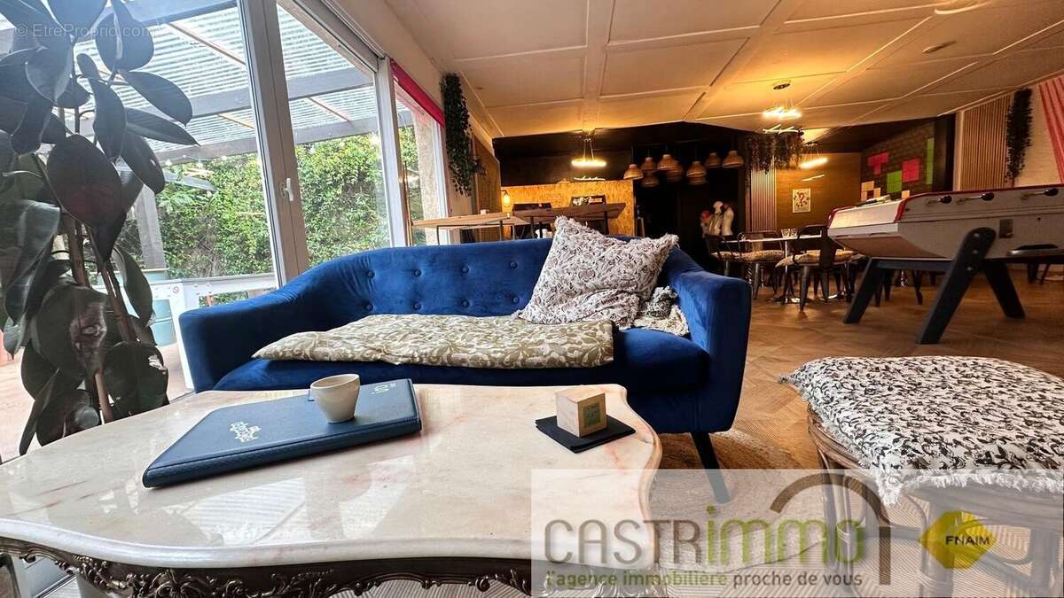 Commerce à CASTRIES