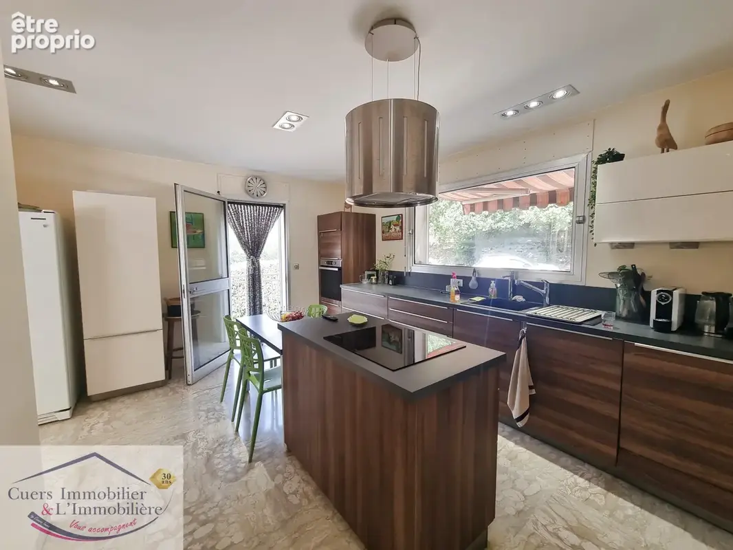 Collobrieres grande propriete de 3 logements avec piscine et garages - photo 7