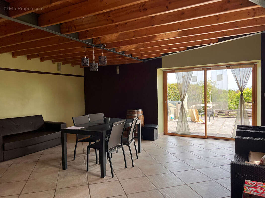Maison à COLOMBIERS-DU-PLESSIS