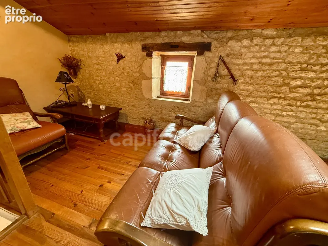  Maison en pierre pleine de caractère avec potentiel locatif – proche de Cherveux - photo 9